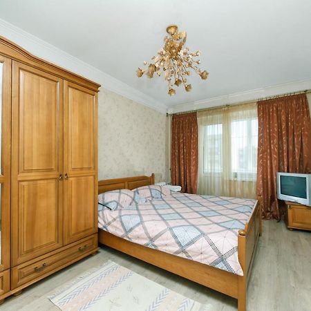Уютная Квартира На Лукьяновке Kiev Exterior foto
