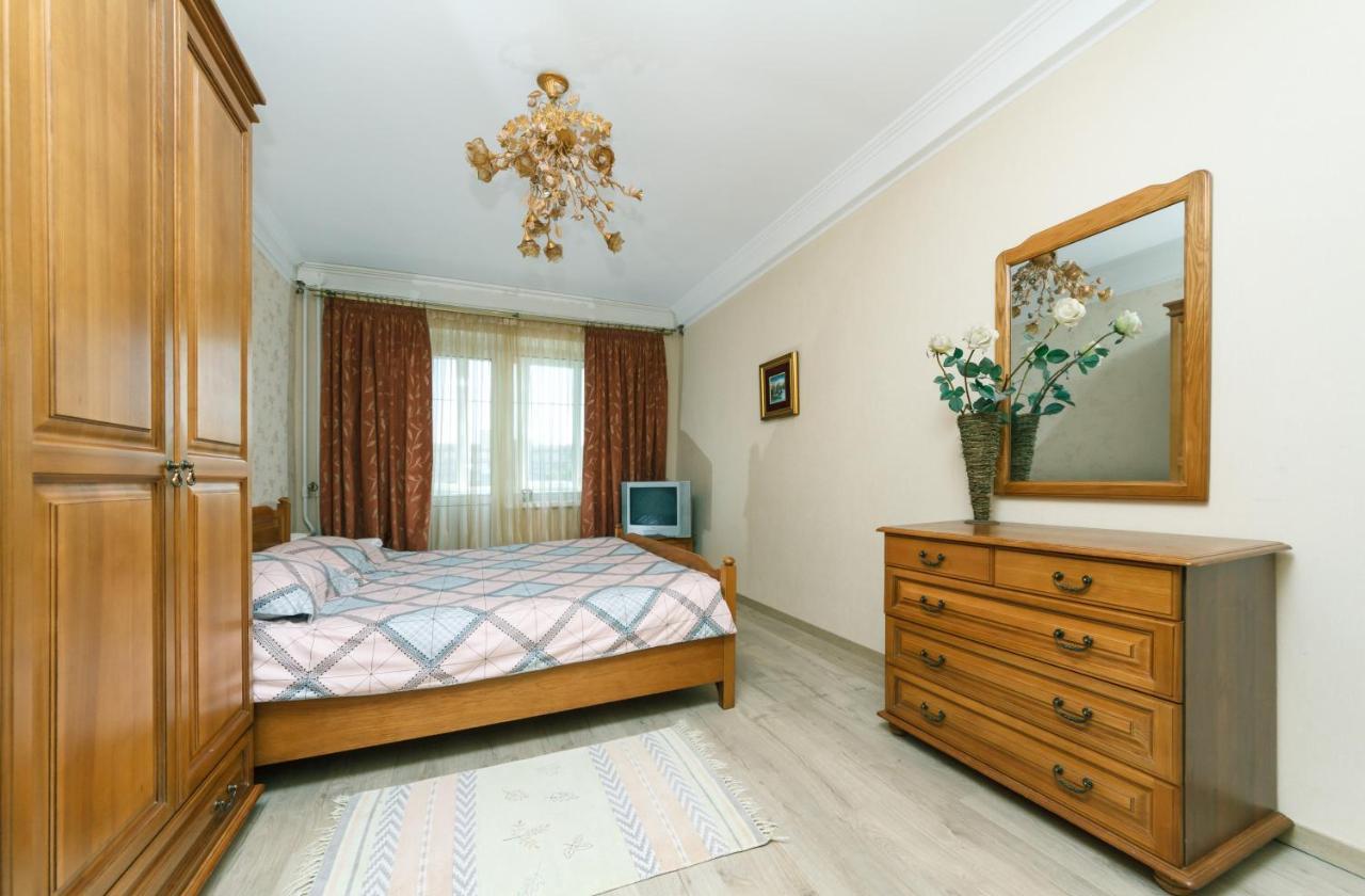 Уютная Квартира На Лукьяновке Kiev Exterior foto