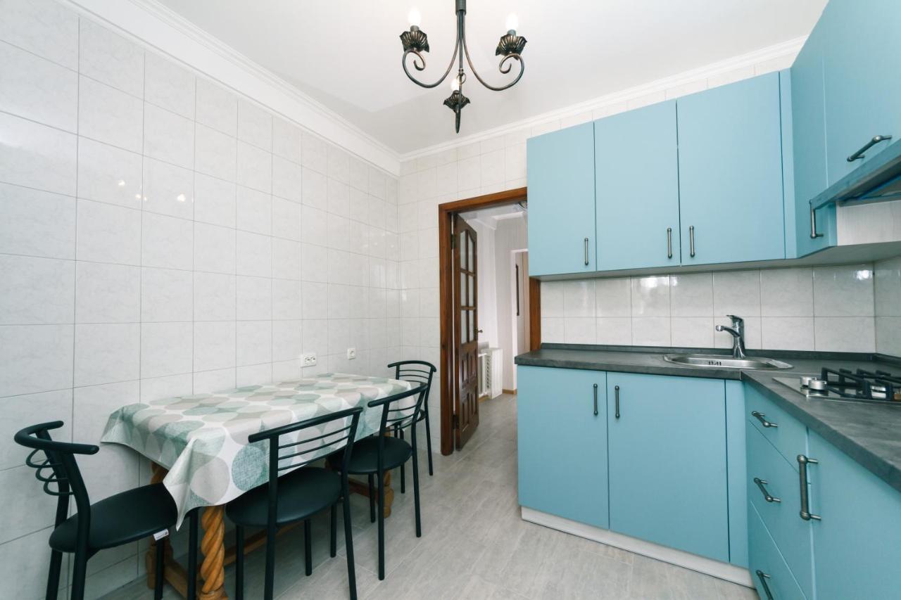 Уютная Квартира На Лукьяновке Kiev Exterior foto