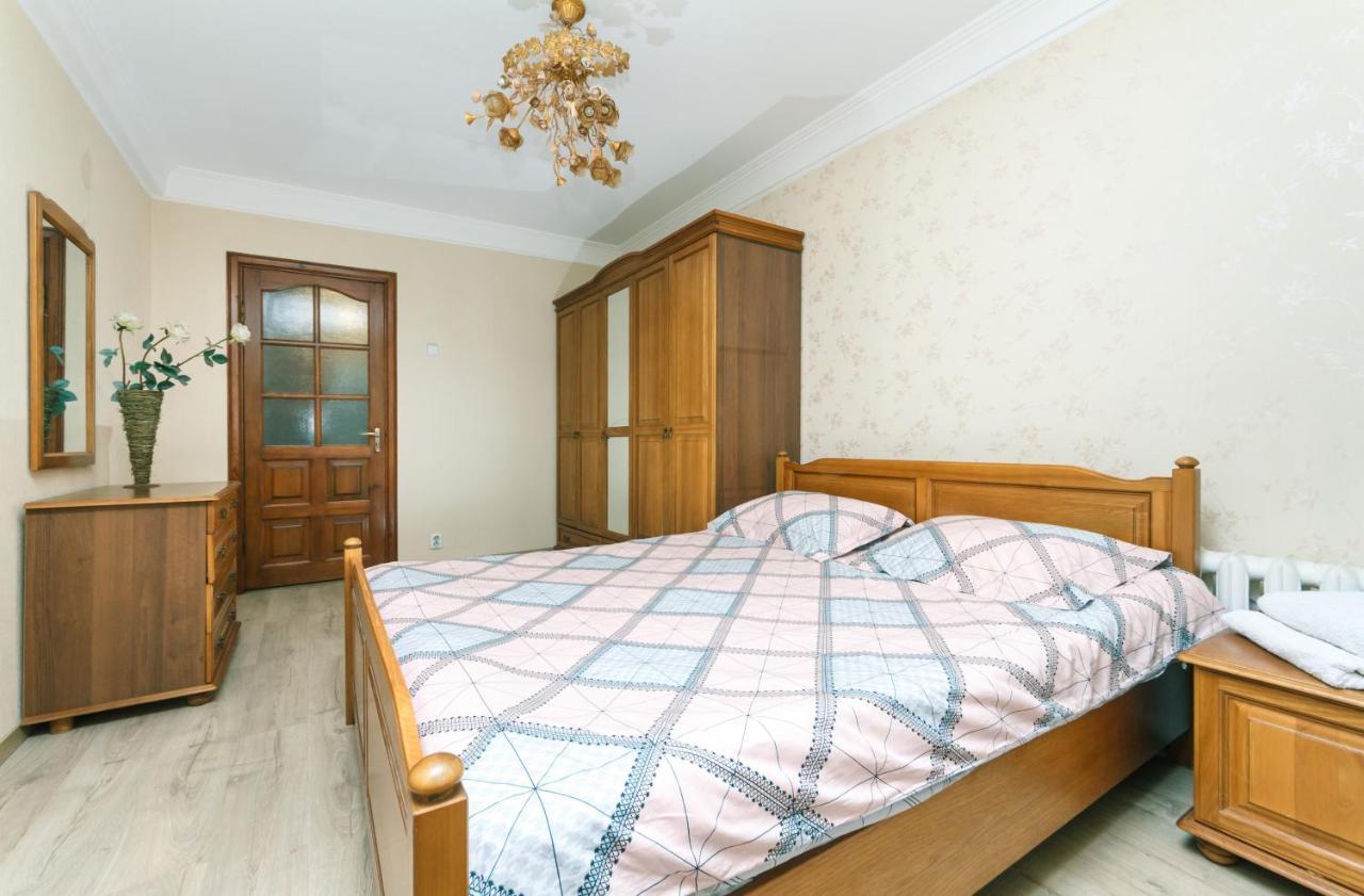 Уютная Квартира На Лукьяновке Kiev Exterior foto