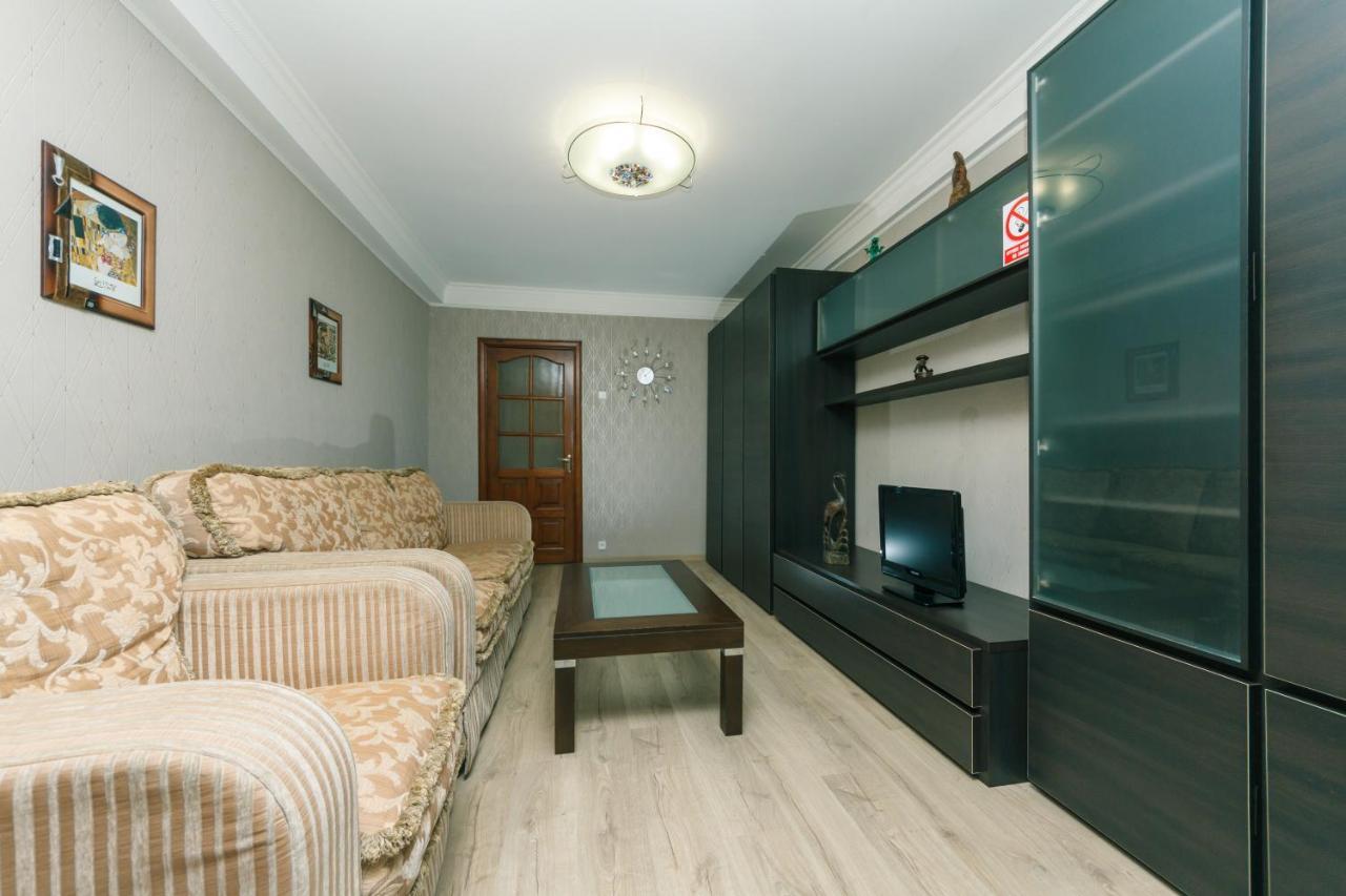 Уютная Квартира На Лукьяновке Kiev Exterior foto