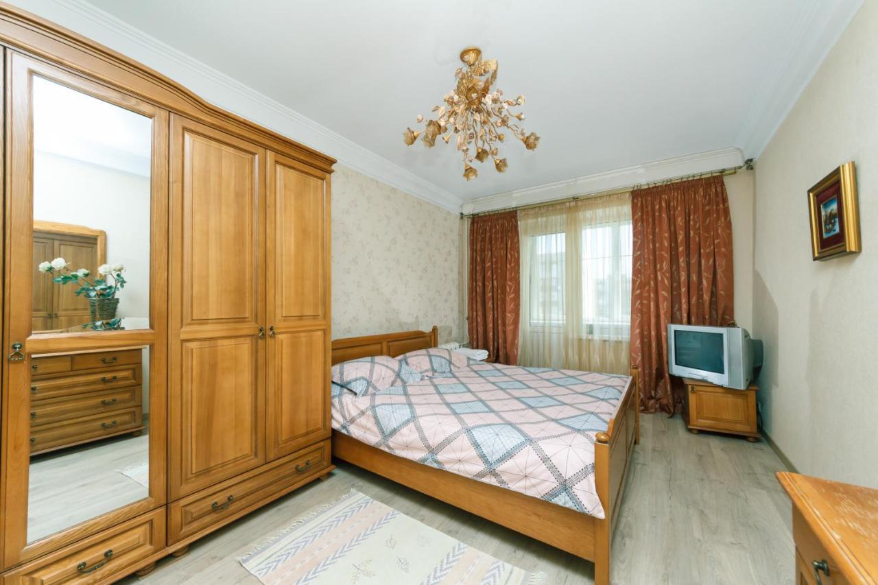 Уютная Квартира На Лукьяновке Kiev Exterior foto